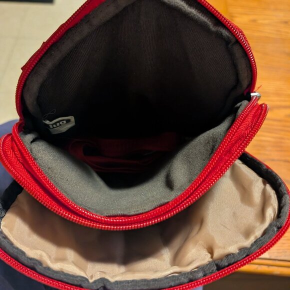 Lug Purse Canter Collection red Crossbody Purse Adjustable Removable Strap Purse - Picture 4 of 7